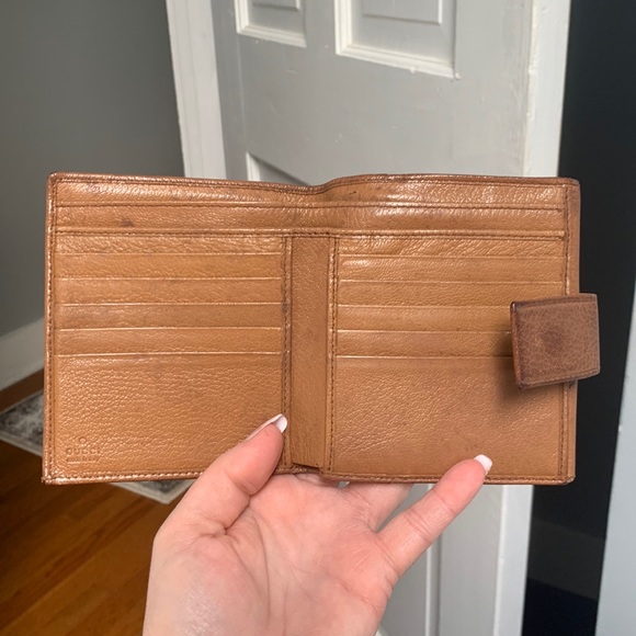 Authentic Gucci GG wallet - Picture 8 of 16